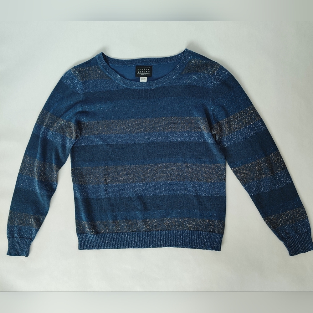 Simply Styled By Sears Sparkly women Sweater blue Size M good condition